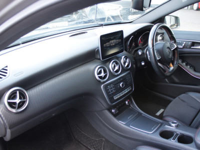 2016 Mercedes-Benz A 180