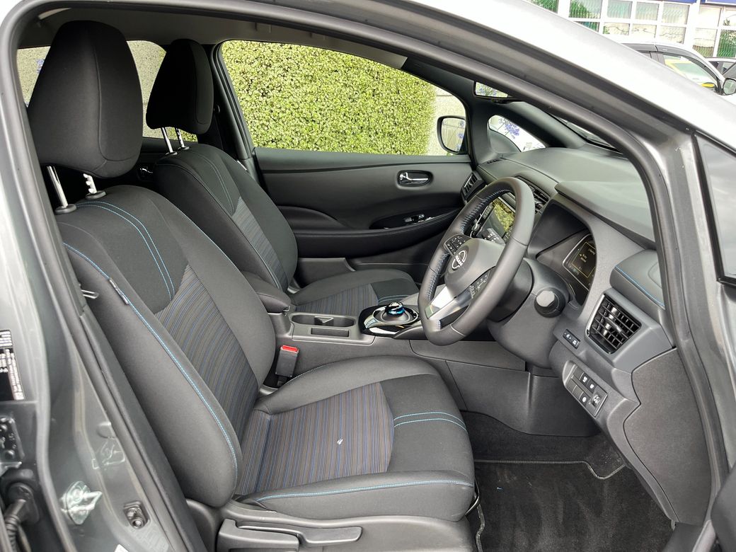 2025 Nissan Leaf