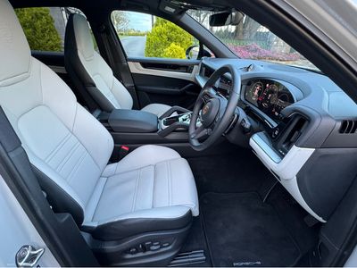 2024 Porsche Cayenne