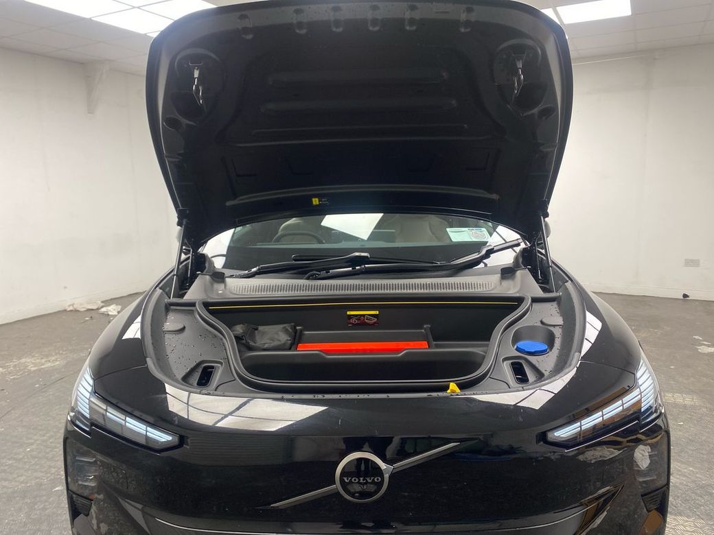 2027 Volvo EX60