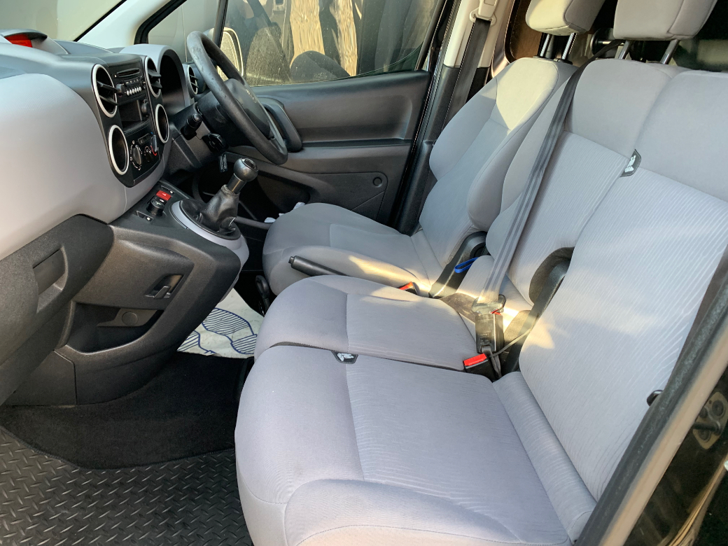 2015 Peugeot Partner