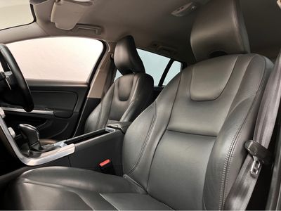 2016 Volvo V60 Cross Country