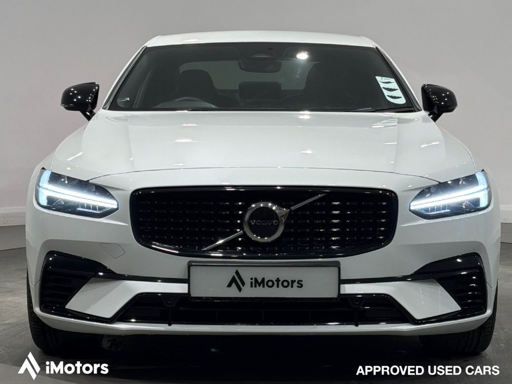 2022 Volvo S90