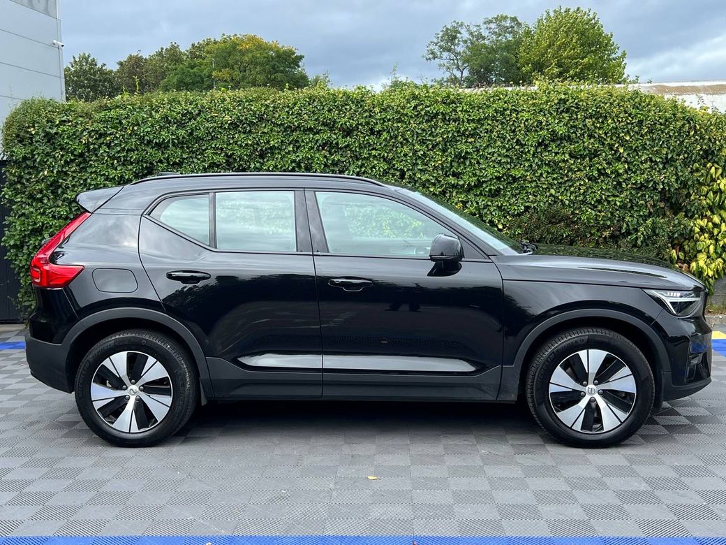 2023 Volvo XC40