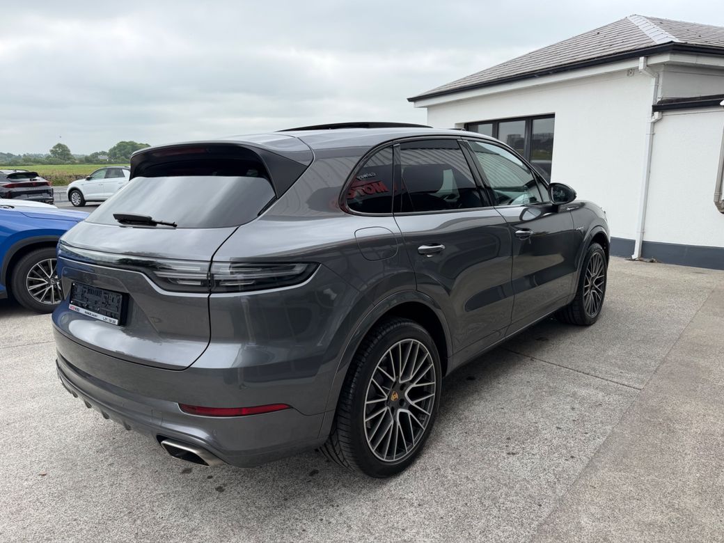 2023 Porsche Cayenne