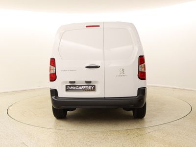 2022 Peugeot Partner