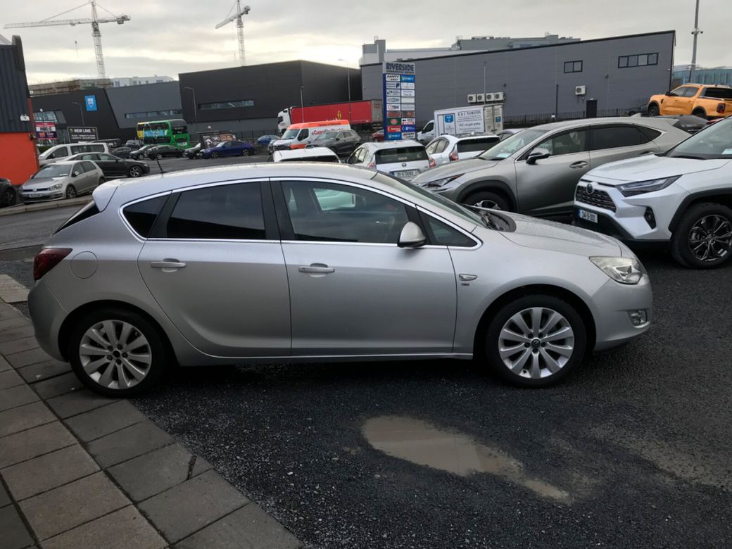 2011 Opel Astra