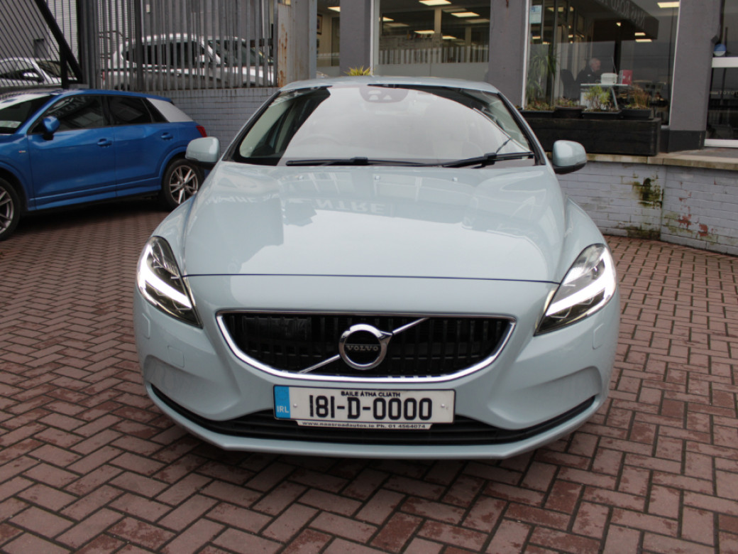 2018 Volvo V40