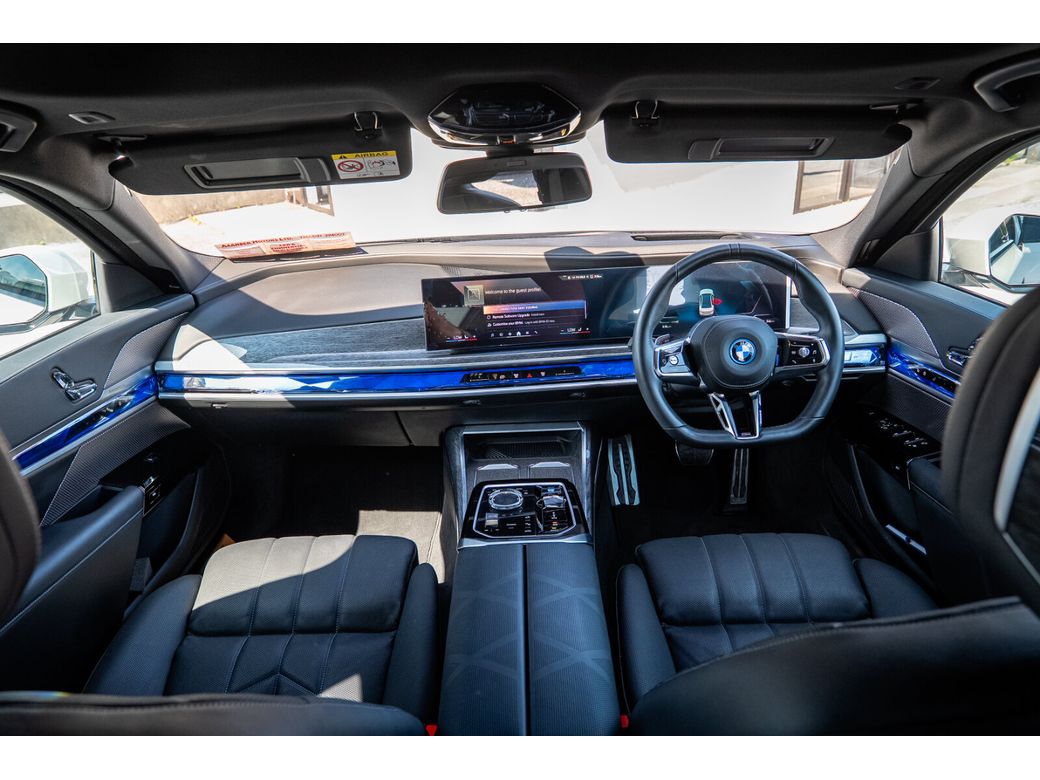 2025 BMW i7