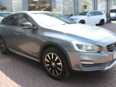 2016 Volvo V60 Cross Country