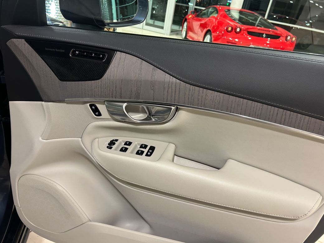 2023 Volvo XC90