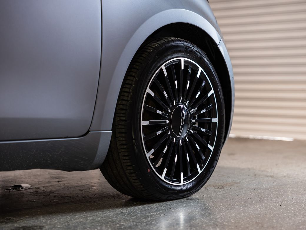 2025 Fiat 500e