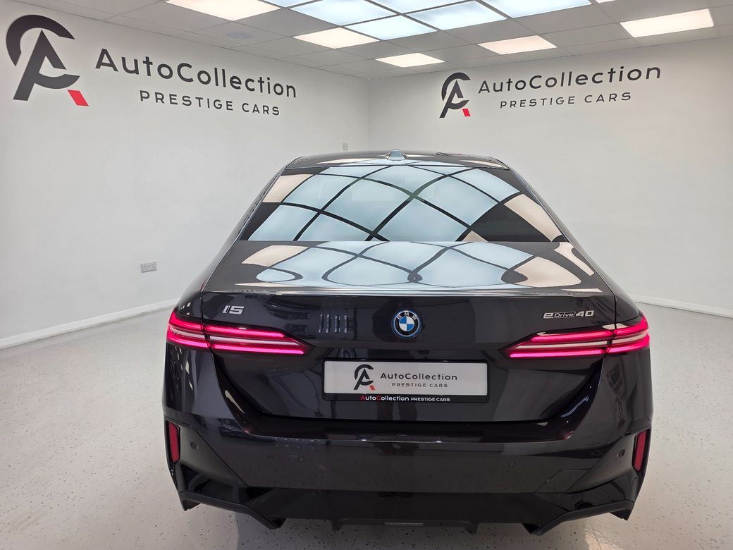 2025 BMW i5