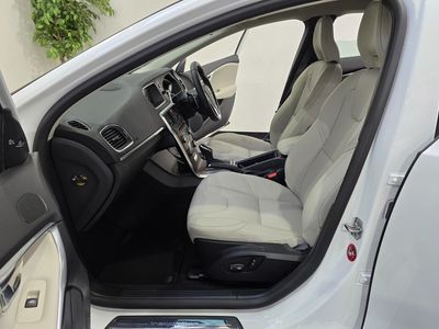 2018 Volvo V40