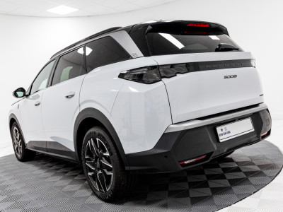 2025 Peugeot 5008