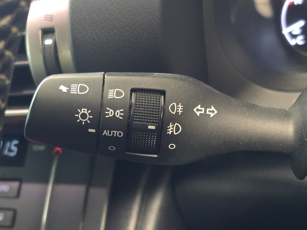 2014 Lexus IS 300h