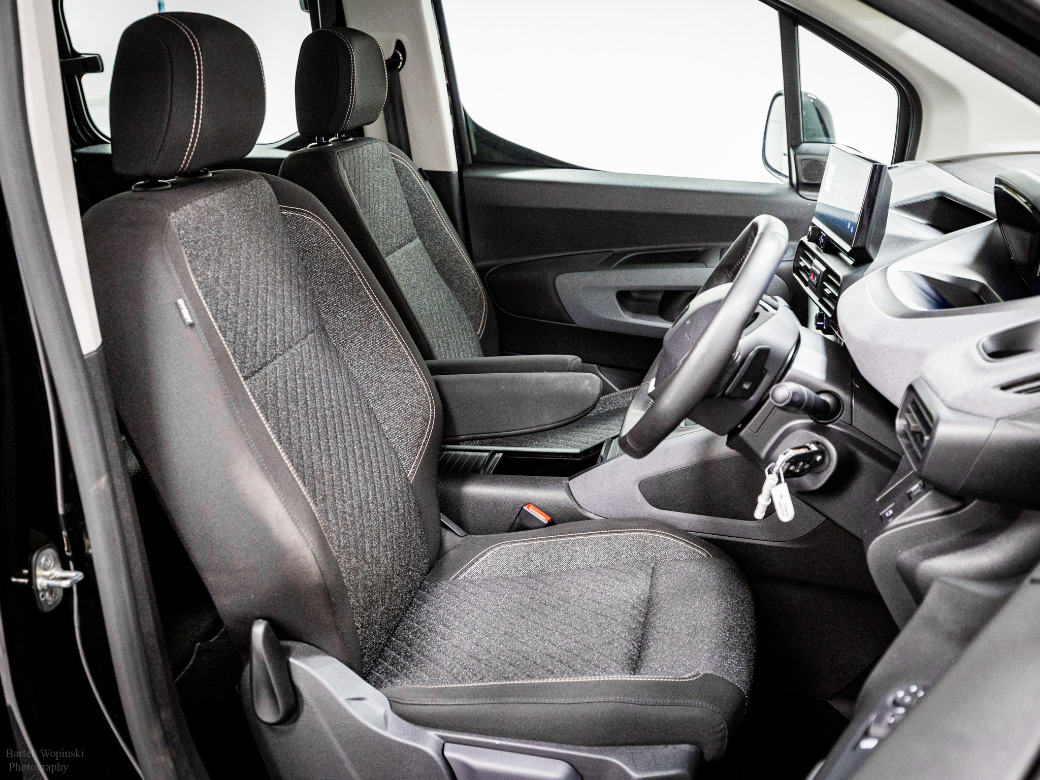 2025 Peugeot Rifter
