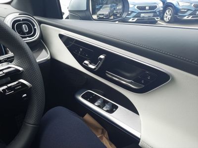 2025 Mercedes-Benz GLC Class