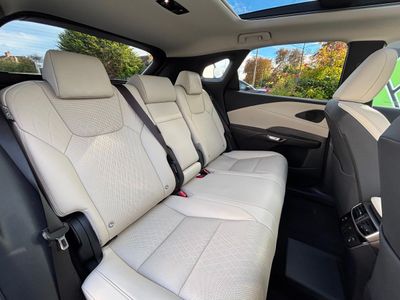 2025 Lexus RX450h+