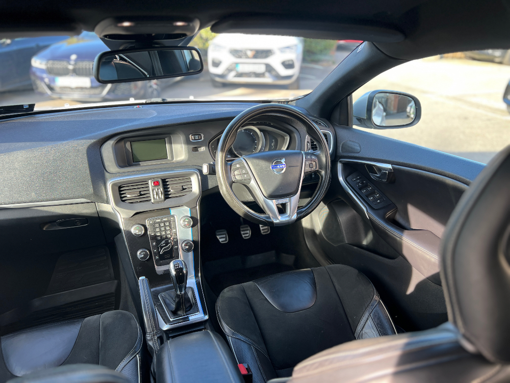 2016 Volvo V40