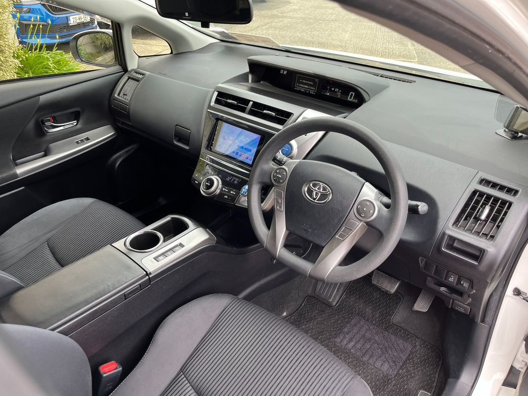 2015 Toyota Prius Alpha