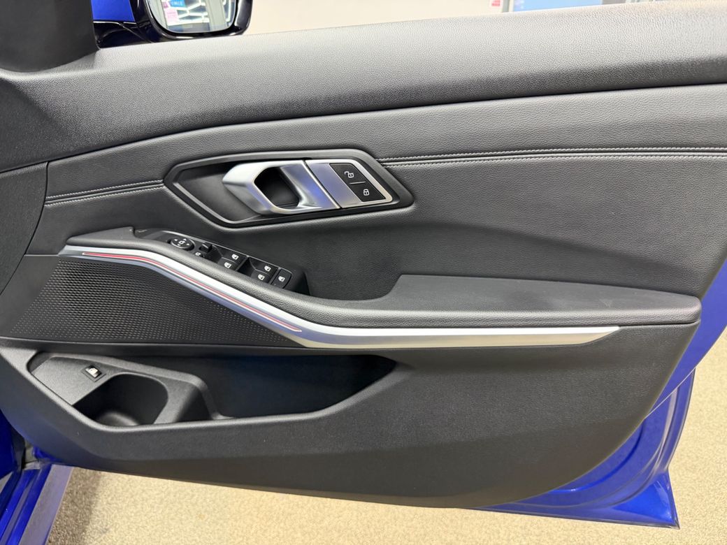 2020 BMW 330