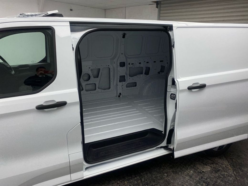 2025 Ford Transit Custom
