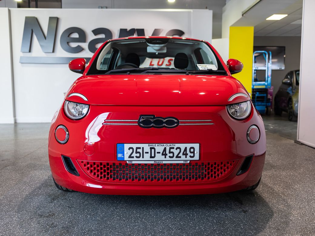2025 Fiat 500e