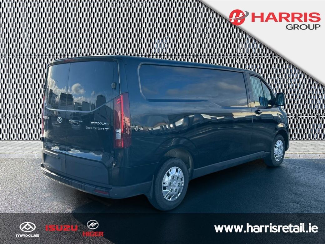 2025 Black Maxus Deliver 7