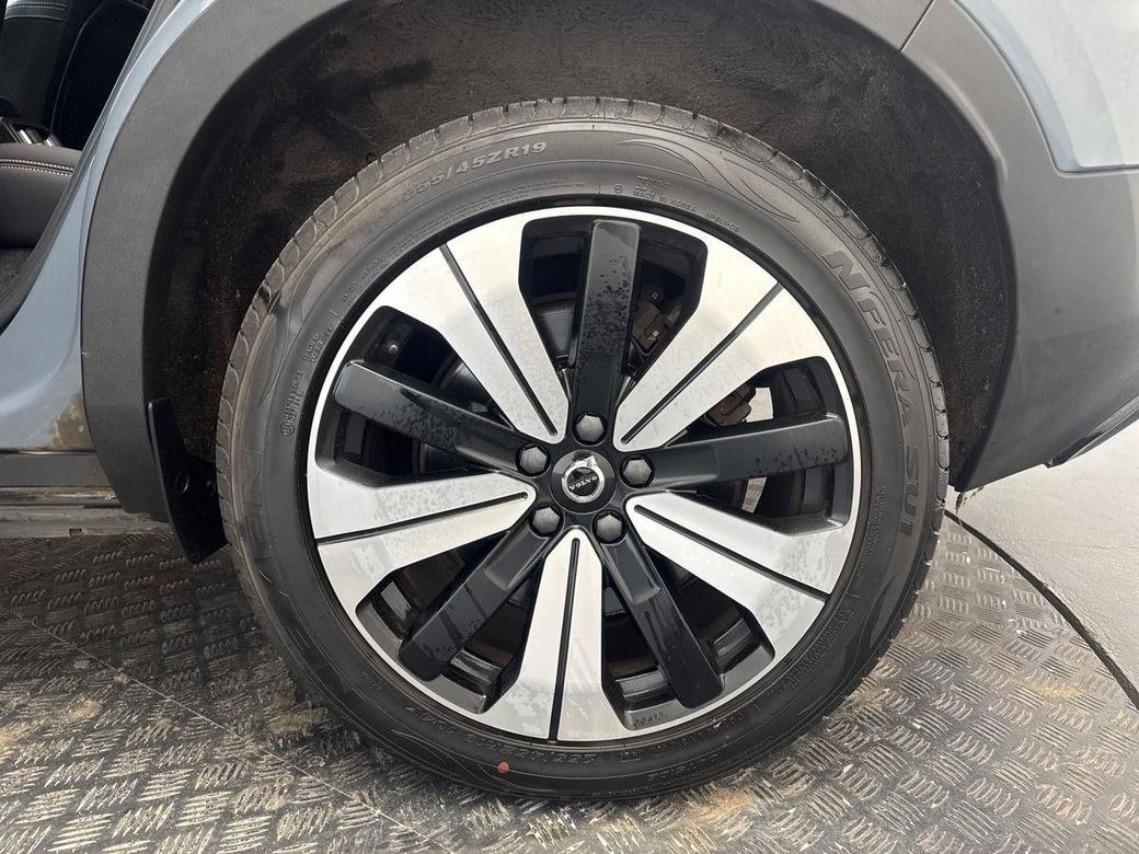 2022 Volvo XC40
