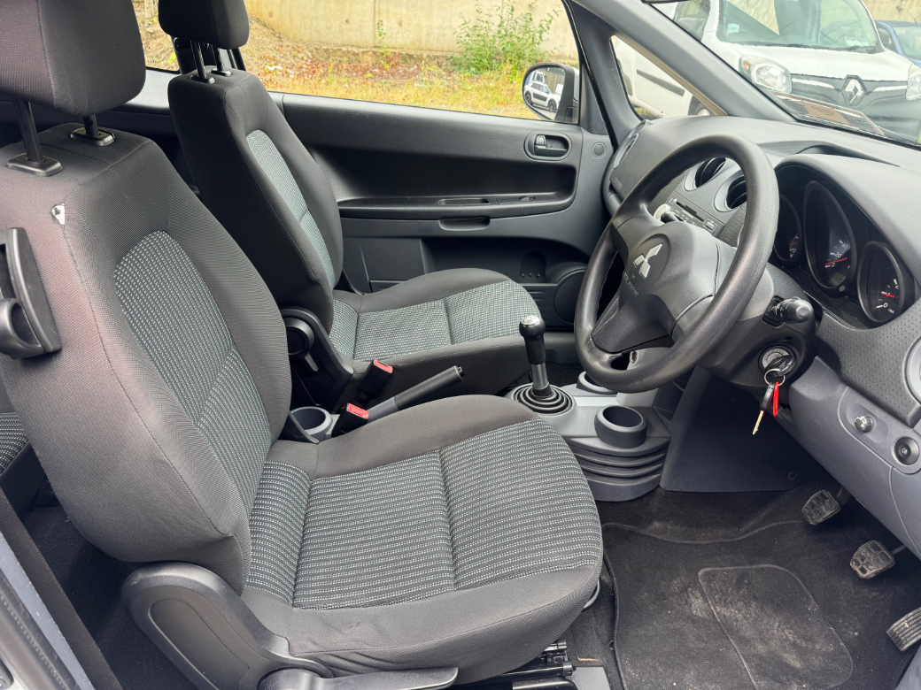 2009 Mitsubishi Colt