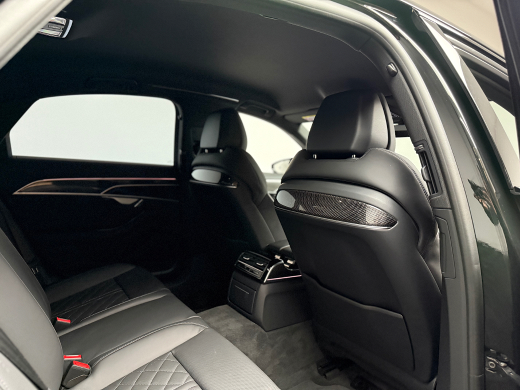 2025 Audi A8