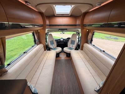 2014 AUTOTRAIL  TRACKER EKS LOW PROFILE R.H.D