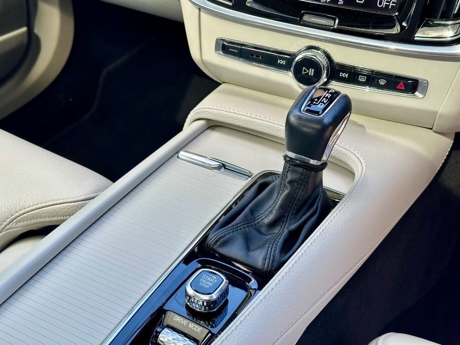 2021 Volvo S90