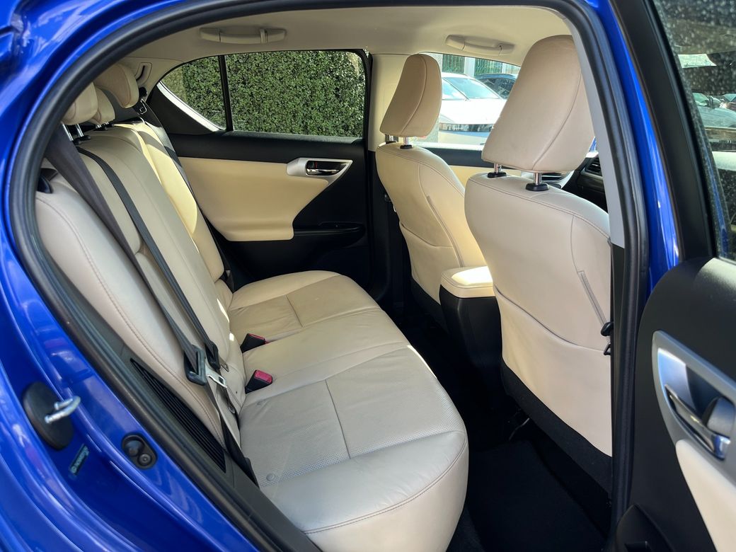 2011 Lexus CT 200h