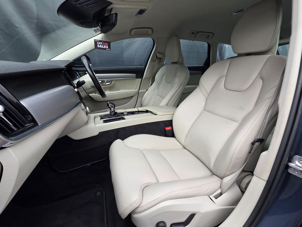 2020 Volvo V90