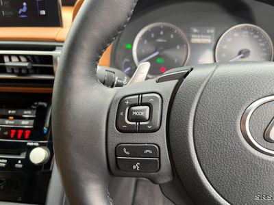 2021 Lexus IS 300h