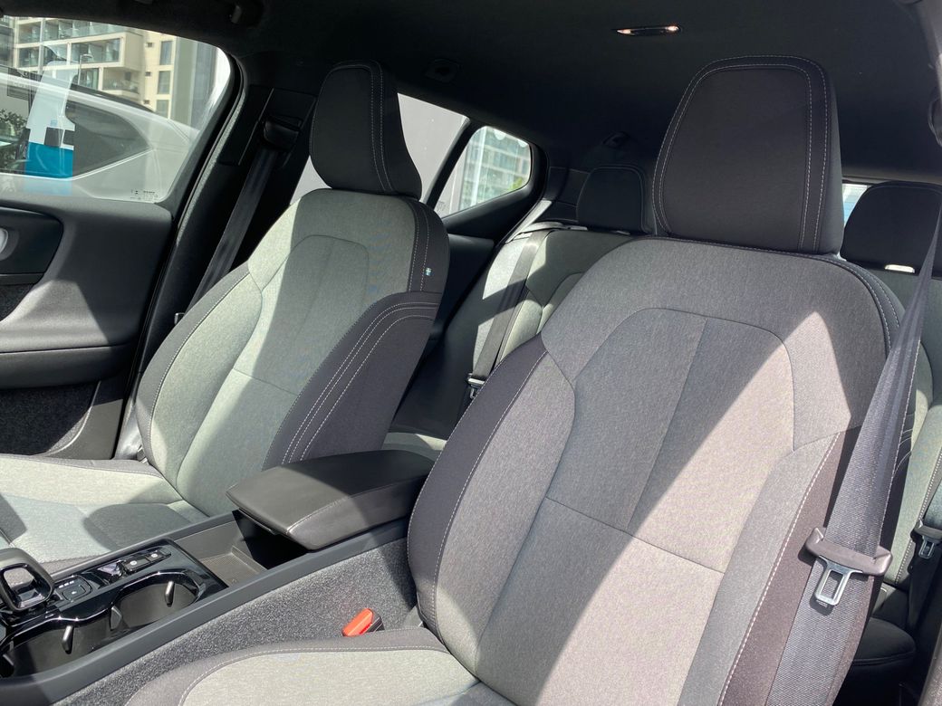 2023 Volvo XC40