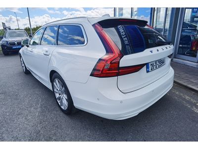 2021 Volvo V90