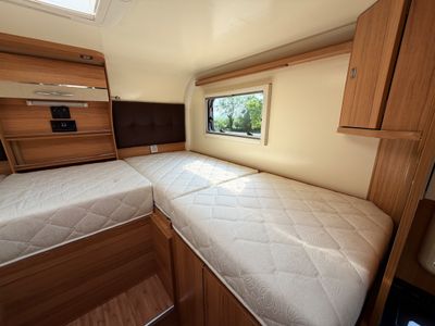 2014 BAILEY APPROACH  AUTOGRAPH 750 LOW PROFILE R.H.D 