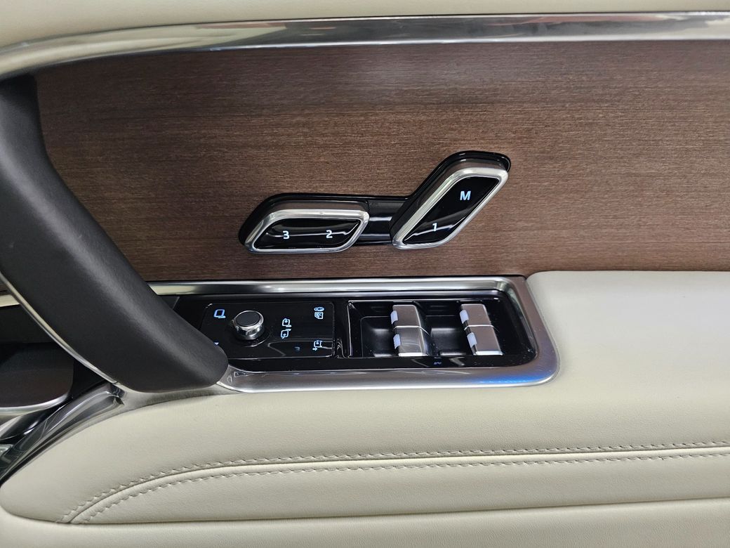 2025 Land Rover Range Rover