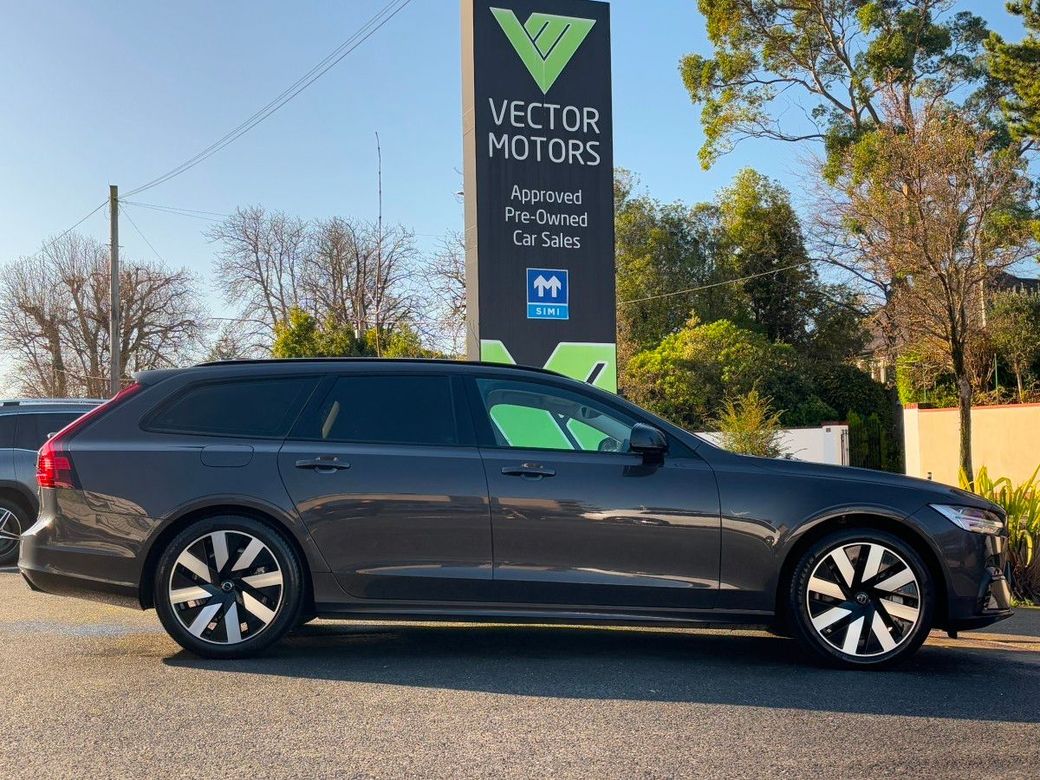 2025 Volvo V90