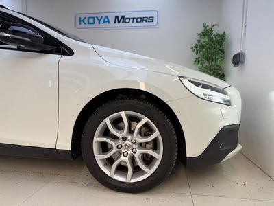 2017 Volvo V40