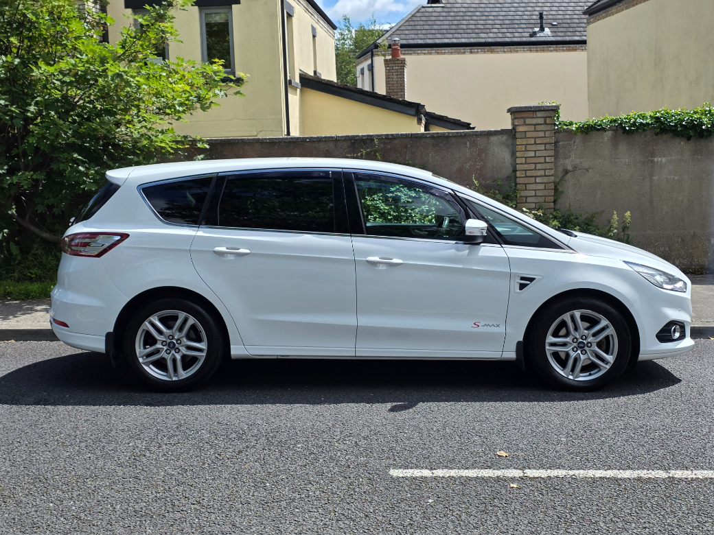 2017 Ford S-Max