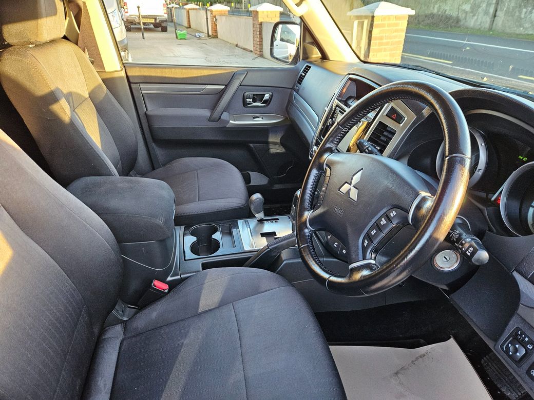 2016 Mitsubishi Shogun