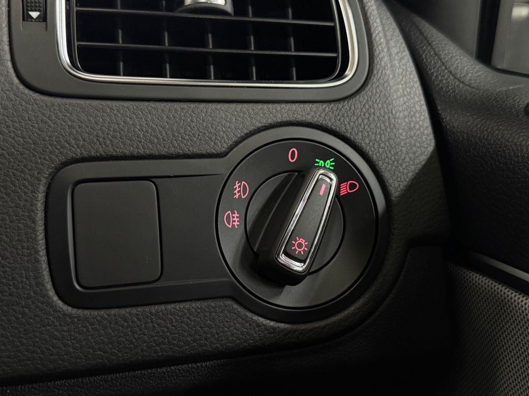 2015 Volkswagen Polo