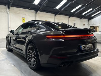 2025 Porsche Panamera
