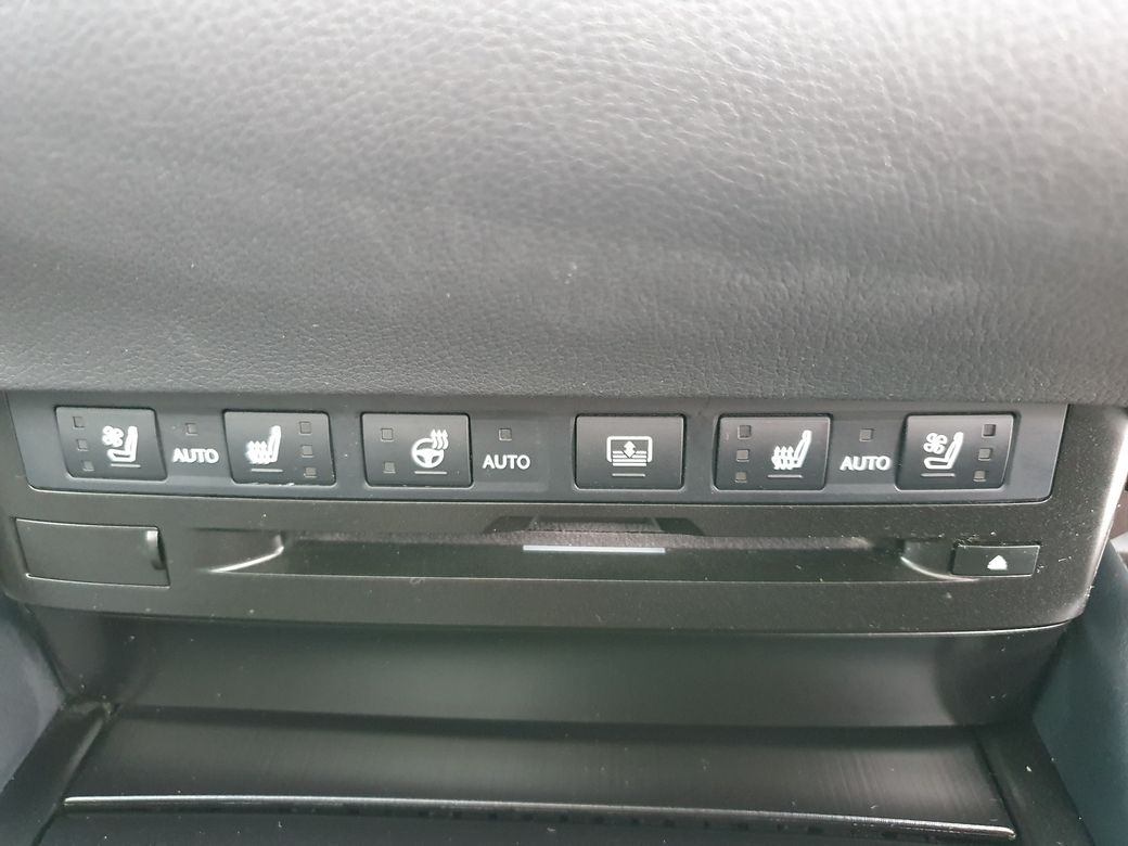 2019 Lexus ES 300h