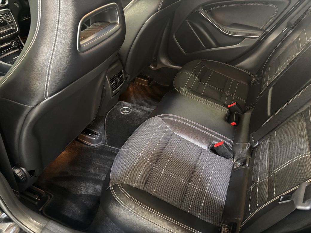 2014 Mercedes-Benz A 180