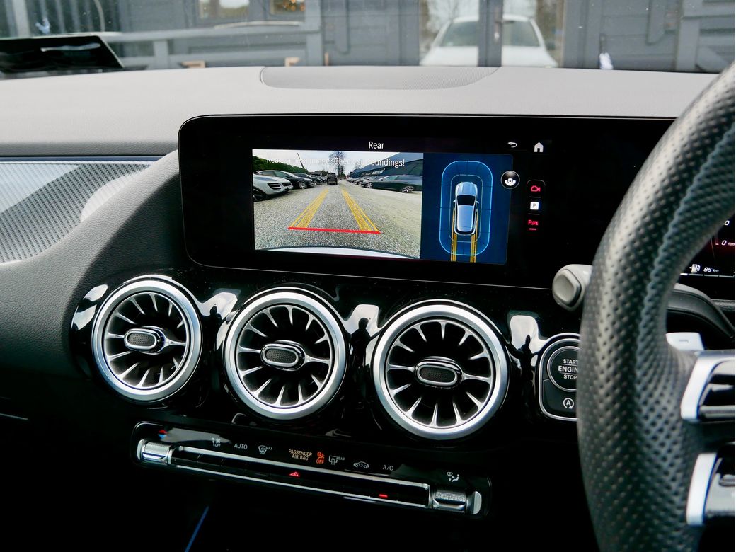 2024 Mercedes-Benz GLA 180